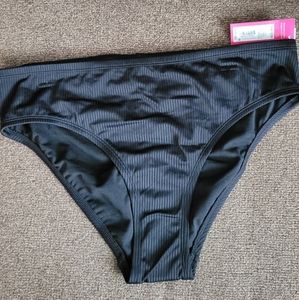 NWT Juniors  plus sized Ribbed cheeky bikini bottom 16w/18W
